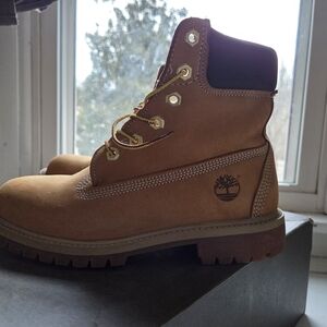 Timberland Tan Leather Ankle Boots